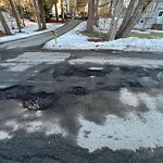 Pothole at 17–99 Riverbank Terr